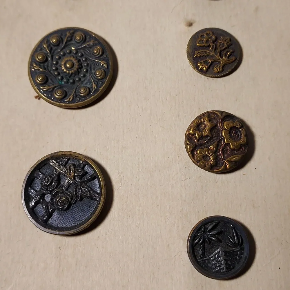 Antique Buttons Different Designs On Cardboard By Grandma Metal Steel Misc - Picture 3 of 11